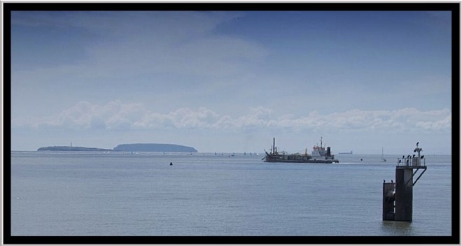 The view from the barrage across the Severn Estuary towards Flat. Holm and Steep Holm. I'll let you work out which one is which. But there are no prizes for getting it right.