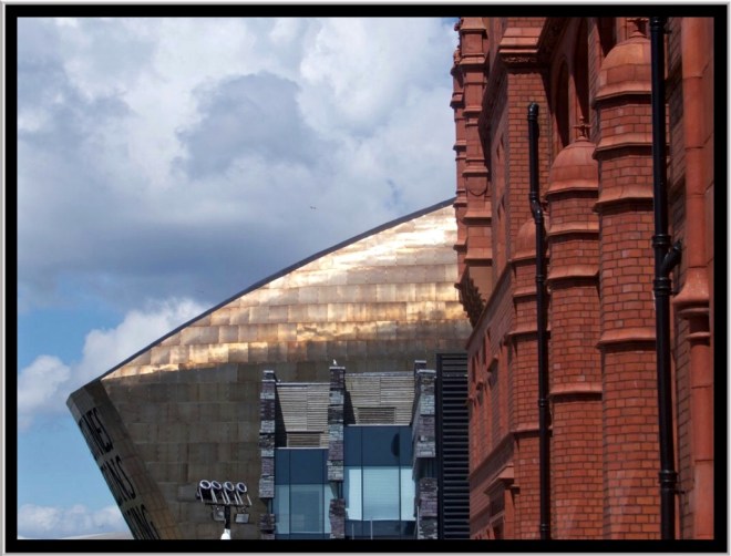 The Millenium Concert Hall peeking out from behind the Pier. Head Building.
