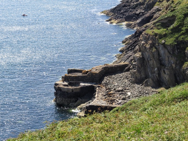 Porth y Pystill right at the bottom of a steep 50m cliff. No way down!
