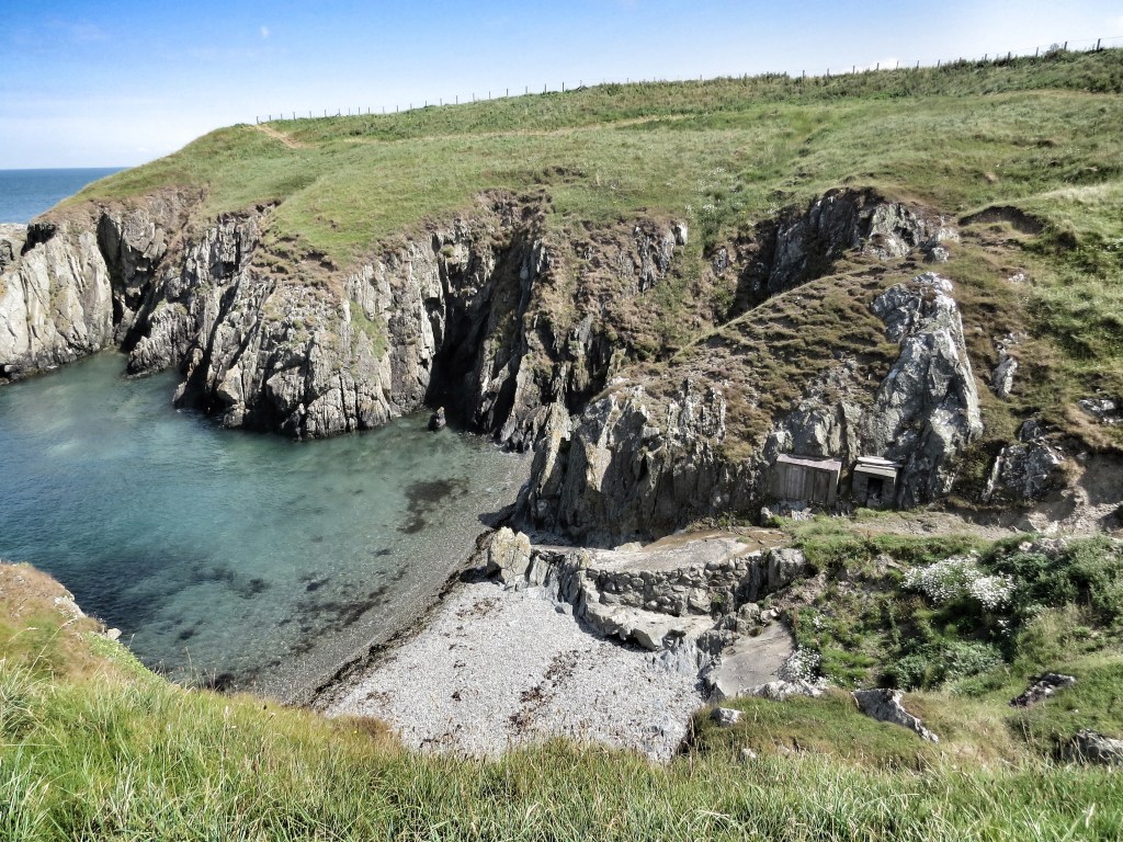 Just a short walk from the first inlet is another small cove that is also part of Porth Ferin. This one has a small slip way, and seem to be used occasionally. Though it's not easy to get a boat down here. On the top of the cliff is a farm call Rhwyngyddwyporth - a very descriptive name as it means 