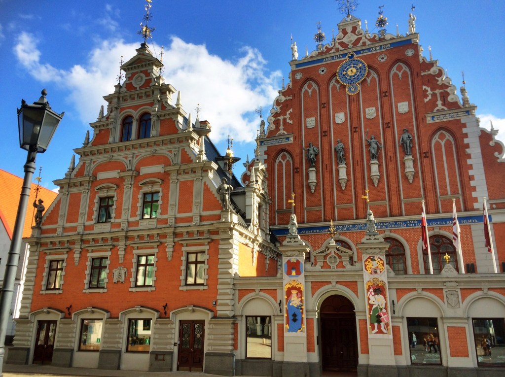 House of the Blackheads, the original building was erected during the first third of the 14th century for the Brotherhood of Blackheads, a guild for unmarried German merchants in Riga. Major works were done in the years 1580 and 1886, adding most of the ornamentations. The structure was bombed to a ruin by the Germans June 28, 1941 and the remains demolished by the Soviets in 1948. The current reconstruction was erected from 1995 to 1999.